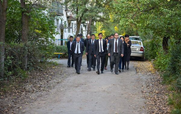 Мэр Бишкека Азиз Суракматов провел рабочее совещание на Южной магистрали в столице - Sputnik Кыргызстан