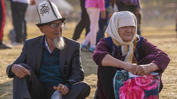 Пожилые люди. Архивное фото - Sputnik Кыргызстан
