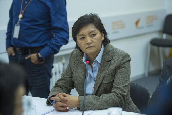 Заведующая юридическим отделом, уполномоченный по противодействию коррупции в Минздраве Индира Жумабаева - Sputnik Кыргызстан