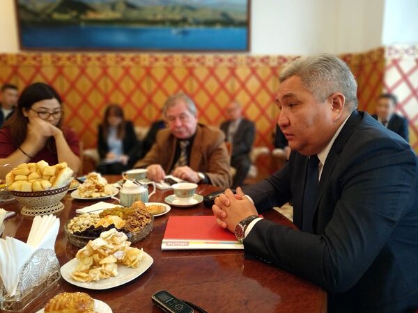 Посол Кыргызской Республики в РФ Болот Отунбаев - Sputnik Кыргызстан