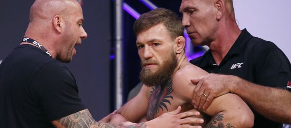 Бой Хабиба Нурмагомедова и Конора Макгрегора в UFC - Sputnik Кыргызстан