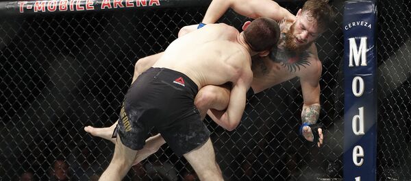 Турнир UFC 229 в Лас-Вегасе. Хабиб Нурмагомедов — Конор Макгрегор Турнир UFC 229 в Лас-Вегасе. Хабиб Нурмагомедов — Конор Макгрегор - Sputnik Кыргызстан