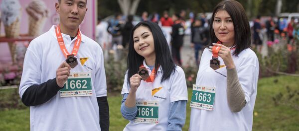 Sputnik Кыргызстан эл аралык агенттиги жана радиосунун командасы Мол Булак Күз Деми — 2018 марафонуна катышты - Sputnik Кыргызстан