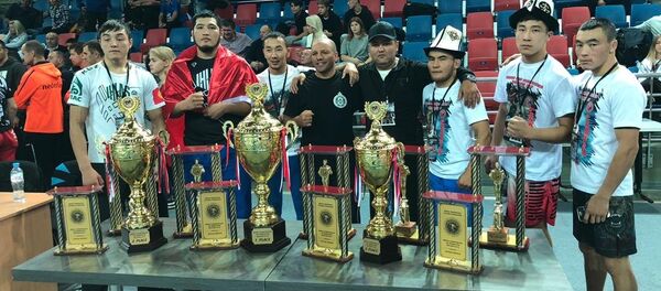 Восемнадцать спортсменов из Кыргызстана завоевали медали на Чемпионате мира по панкратиону Восемнадцать спортсменов из Кыргызстана завоевали медали на Чемпионате мира по панкратиону - Sputnik Кыргызстан