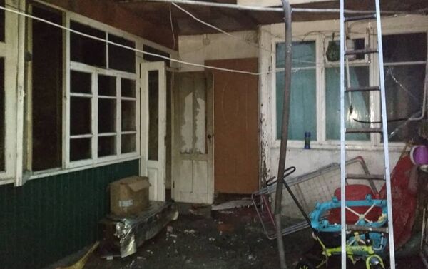 В Оше сгорел дом барачного типа, сообщила пресс-служба Министерства чрезвычайных ситуаций КР. - Sputnik Кыргызстан