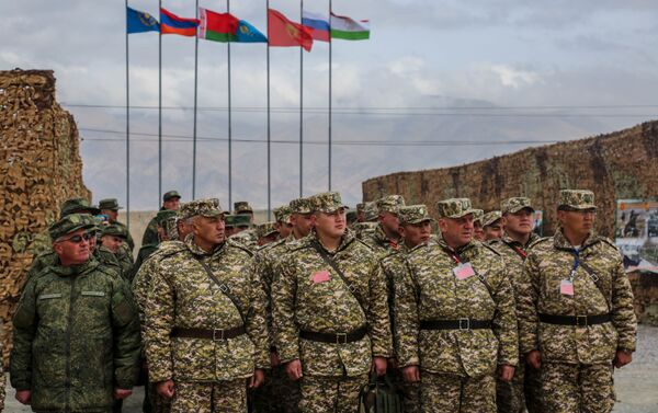 8 октября в Балыкчи прошли военные учения - Sputnik Кыргызстан