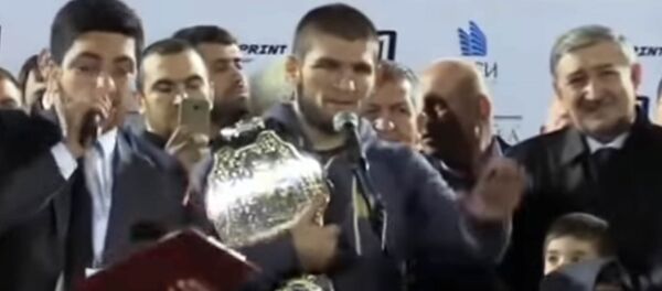 Бишкекте мындай башаламандык болгон эмес! Ызаланган Хабибдин жардамчысы - Sputnik Кыргызстан