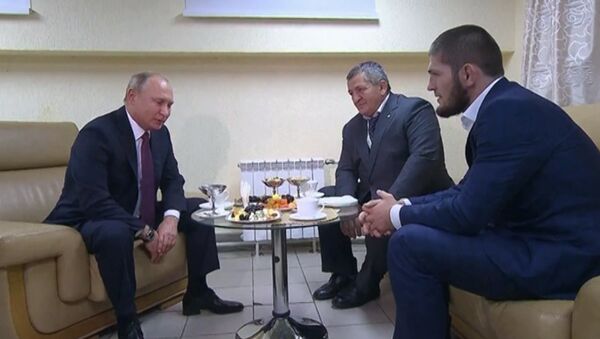 Прыгнем — мало не покажется. Полное видео встречи Путина с Нурмагомедовым - Sputnik Кыргызстан