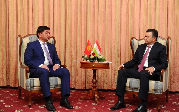 Премьер-министр Мухаммедкалый Абылгазиев и глава правительства Таджикистана Кохир Расулзода обсудили перспективы сотрудничества - Sputnik Кыргызстан