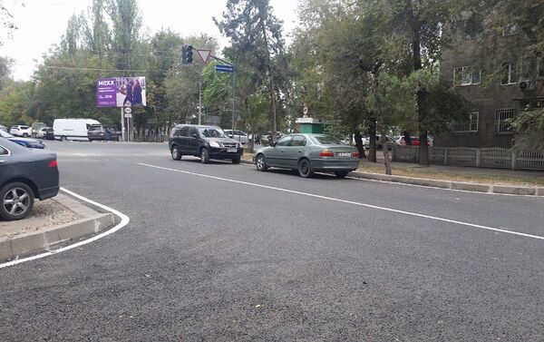 На улице Уметалиева в Бишкеке завершились ремонтно-восстановительные работы, она открыта для автомобильного движения - Sputnik Кыргызстан