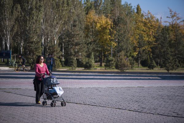 Наступление осени в Бишкеке - Sputnik Кыргызстан