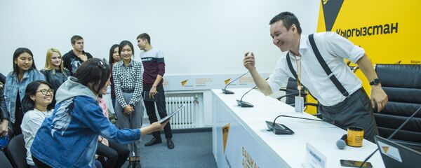 Мастер-класс для студентов факультета журналистики Бишкекского гуманитарного университета - Sputnik Кыргызстан