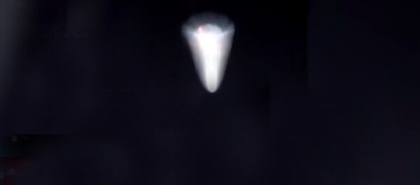 Соцсети обсуждают загадочное явление в небе над Китаем. Видео - Sputnik Кыргызстан