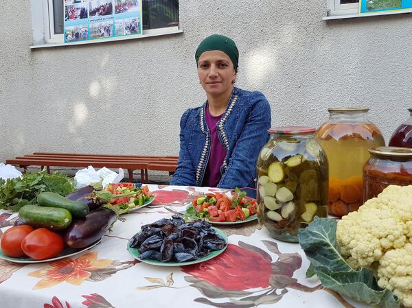 Фестиваль правильного питания в селе Октябрь Сузакского района - Sputnik Кыргызстан