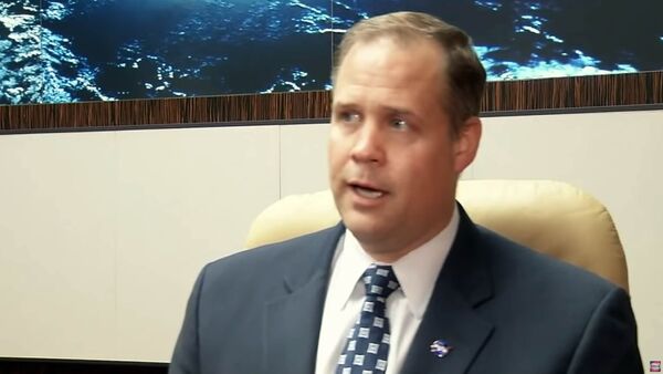 Глава НАСА едва не расплакался, комментируя аварию Союза. Видео - Sputnik Кыргызстан