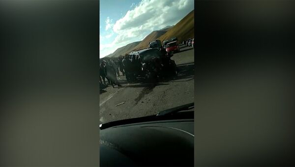 Жесткое ДТП на Суусамыре — погибли два водителя. Видео - Sputnik Кыргызстан