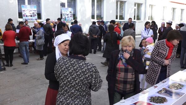 Как на юге Кыргызстана прошел фестиваль правильного питания. Видео - Sputnik Кыргызстан