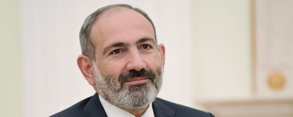 Президент РФ В. Путин встретился с премьер-министром Армении Н. Пашиняном Президент РФ В. Путин встретился с премьер-министром Армении Н. Пашиняном - Sputnik Кыргызстан