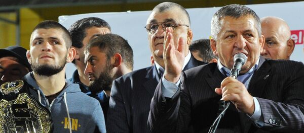 Чествование Хабиба Нурмагомедова в Махачкале - Sputnik Кыргызстан