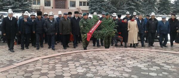 100-летие со дня создания Всесоюзного ленинского коммунистического союза молодежи (ВЛКСМ) 100-летие со дня создания Всесоюзного ленинского коммунистического союза молодежи (ВЛКСМ) - Sputnik Кыргызстан