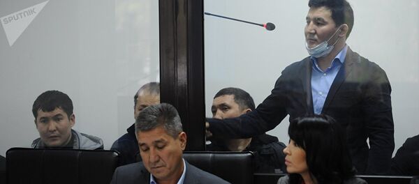 Алматынын атайылаштырылган райондор аралык соту Жогорку Кеңештин мурдагы депутаты Дамирбек Асылбек уулунун ишин карай баштады Алматынын атайылаштырылган райондор аралык соту Жогорку Кеңештин мурдагы депутаты Дамирбек Асылбек уулунун ишин карай баштады - Sputnik Кыргызстан