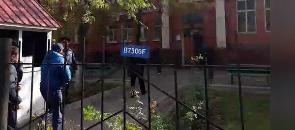 Икрамжан Илмиянов сотко алып келинди. Видео Икрамжан Илмиянов сотко алып келинди. Видео - Sputnik Кыргызстан