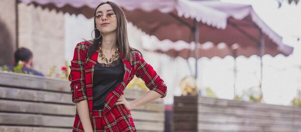 Солистка кавер-группы Hype Band Настасия Лимарева - Sputnik Кыргызстан