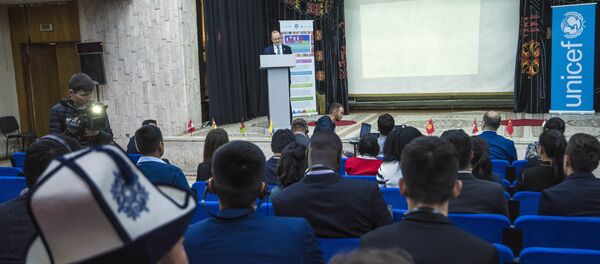 БУУнун Балдар фондусу (ЮНИСЕФ) Борбор Азия университети менен биргеликте Улуттук көркөм сүрөт музейинде Жаштар форумун өткөрүүдө БУУнун Балдар фондусу (ЮНИСЕФ) Борбор Азия университети менен биргеликте Улуттук көркөм сүрөт музейинде Жаштар форумун өткөрүүдө - Sputnik Кыргызстан