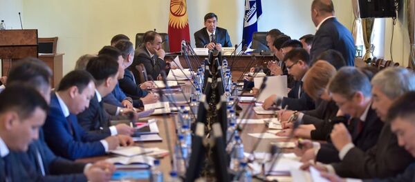 Плановое совещание под председательством градоначальника Азиза Суракматова - Sputnik Кыргызстан