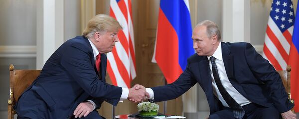 Россиянын президенти Владимир Путин менен АКШ лидери Дональд Трамп. Архив Россиянын президенти Владимир Путин менен АКШ лидери Дональд Трамп. Архив - Sputnik Кыргызстан