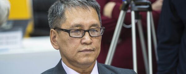 Билим берүү жана илим министрлигинин алдындагы Кыргыз билим берүү академиясынын президенти Алмазбек Токтомабетов Билим берүү жана илим министрлигинин алдындагы Кыргыз билим берүү академиясынын президенти Алмазбек Токтомабетов - Sputnik Кыргызстан