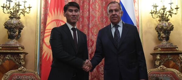 Встреча глав МИД РФ и Киргизии С. Лаврова и Ч. Айдарбекова - Sputnik Кыргызстан