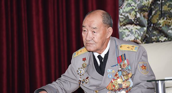 Прощание с легендой — как провожали в последний путь Кара Майора Прощание с легендой — как провожали в последний путь Кара Майора - Sputnik Кыргызстан