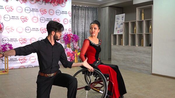 Танго в инвалидной коляске — в Бишкеке открылась необычная школа танцев - Sputnik Кыргызстан
