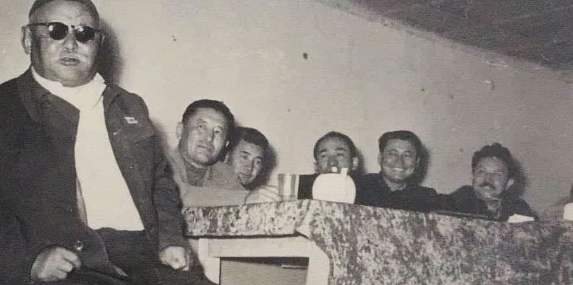 Народный артист Киргизской ССР, манасчи Саякбай Каралаев - Sputnik Кыргызстан, 1920, 31.10.2018