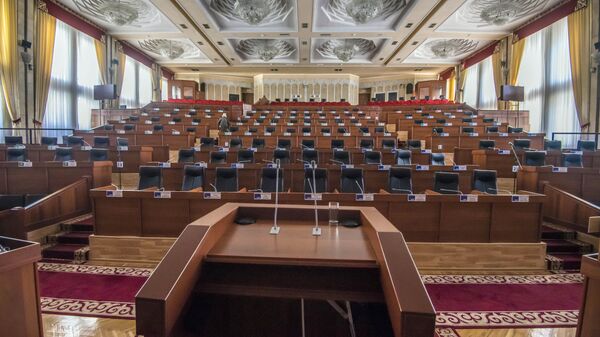 Общий зал в Жогорку Кенеше. Архивное фото - Sputnik Кыргызстан