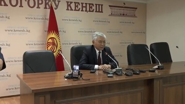 Иса Омуркулов выступает с заявлением — прямая трансляция - Sputnik Кыргызстан