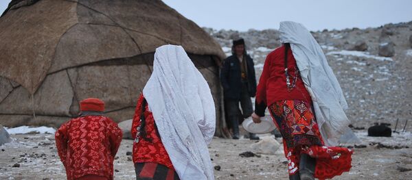 Останутся ли памирские кыргызы на исторической родине. Мнения - Sputnik Кыргызстан