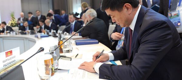 Визит премьер-министра Мухаммедкалыя Абылгазиева в Астану Визит премьер-министра Мухаммедкалыя Абылгазиева в Астану - Sputnik Кыргызстан