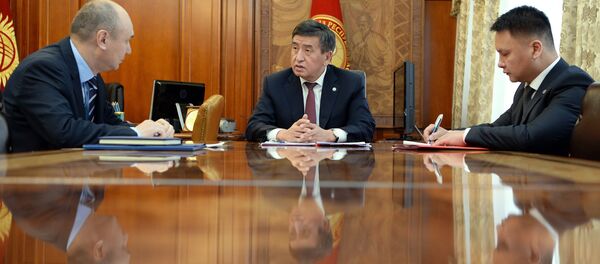 Президент Кыргызской Республики Сооронбай Жээнбеков встретился с Тамерланом Ибраимовым Президент Кыргызской Республики Сооронбай Жээнбеков встретился с Тамерланом Ибраимовым - Sputnik Кыргызстан