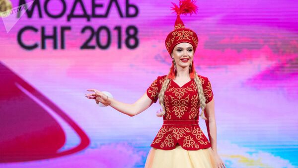Кыргызстандык модель Дара Вайсман КМШ топ-модели-2018 эл аралык кароо сынагында - Sputnik Кыргызстан