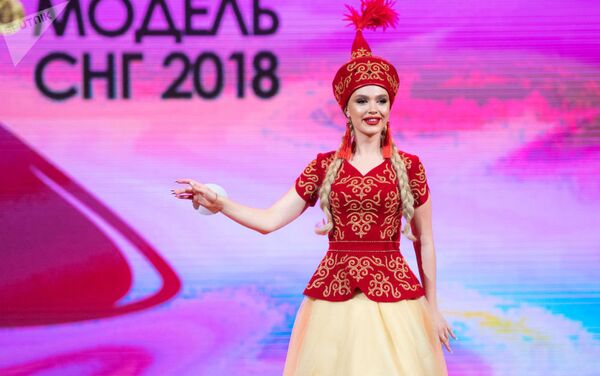 Кыргызстанская модель Дара Вайсман удостоилась титула Мисс фотомодель на международном конкурсе красоты Топ-модель СНГ — 2018 - Sputnik Кыргызстан