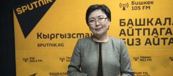 Министр образования КР Гульмира Кудайбердиева - Sputnik Кыргызстан