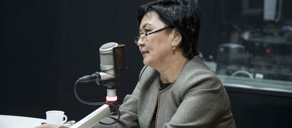 Министр образования КР Гульмира Кудайбердиева - Sputnik Кыргызстан