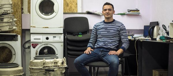 Молодой предприниматель Шухрат Хадыходжаев - Sputnik Кыргызстан