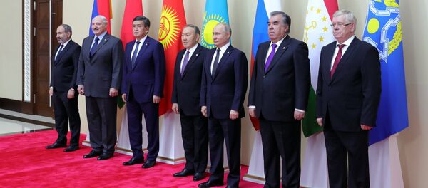 Визит президента РФ В. Путина в Казахстан Визит президента РФ В. Путина в Казахстан - Sputnik Кыргызстан