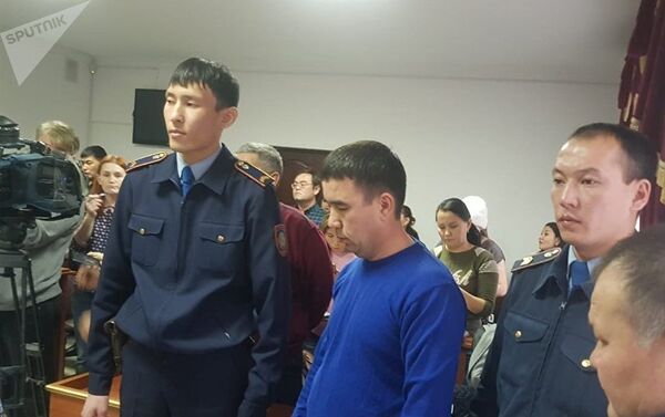 В Актобе суд вынес приговор в отношении водителей автобуса, в котором сгорели 52 гражданина Узбекистана - Sputnik Кыргызстан
