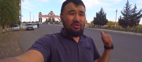 За путешествием этого кыргызстанца следят тысячи людей — невероятное видео - Sputnik Кыргызстан