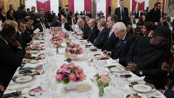 Рабочий визит президента РФ В. Путина во Францию - Sputnik Кыргызстан