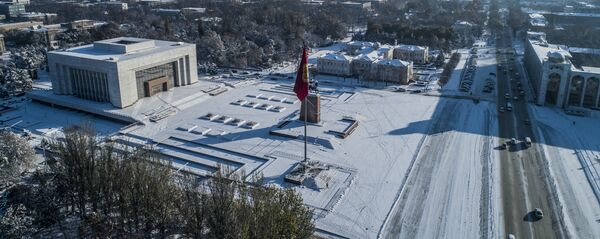 Зима в Бишкеке Зима в Бишкеке - Sputnik Кыргызстан